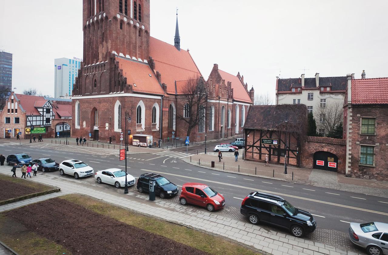Kawalerka Pod Wielkim Mlynem Gdańsk Buitenkant foto